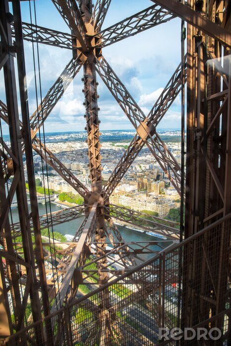 Fotobehang vista di Parigi dall'ascensore della Torre Eiffel