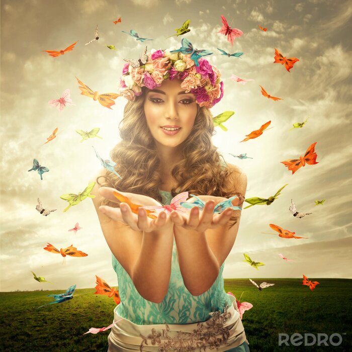 Fotobehang Vrouw tussen kleurrijke vlinders