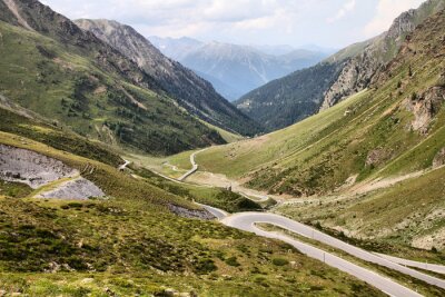 Fotobehang Weg door de Alpen