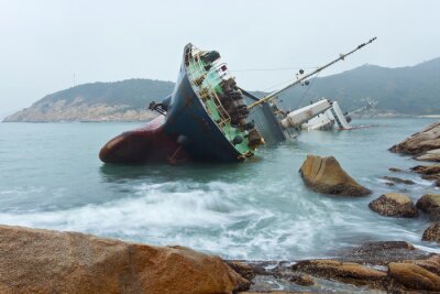 Fotobehang Wrak op de kust in Hong Kong