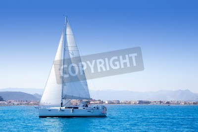 Fotobehang Zeilboot bij een Grieks eiland