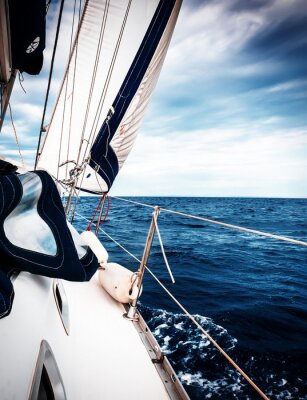 Fotobehang Zeilboot en volle zee