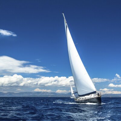 Fotobehang Zeilboot op de zee luxe