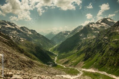 Fotobehang Zonnige bergtoppen in een artistieke opstelling