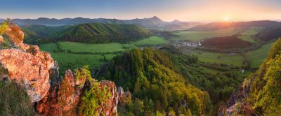 Fotobehang Zonsondergang en panorama van de bergen