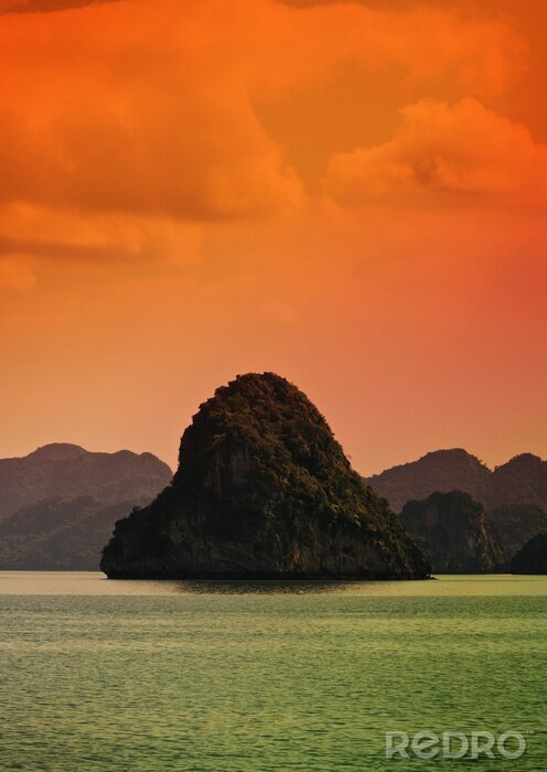Fotobehang Zonsondergang op Halong Bay, Vietnam