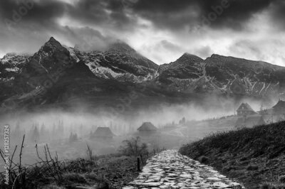 Fotobehang Zwart-wit berglandschap van de Tatra