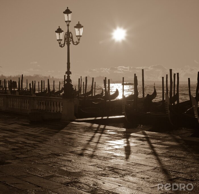 Fotobehang Zwart-witte lantaarn in Veneti?