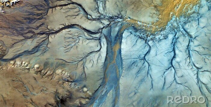 Poster abstracte fotografie van de woestijnen van Afrika vanuit de lucht, luchtfoto, abstract expressionisme, hedendaagse fotografische kunst,