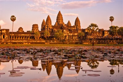 Angkor Wat tempel bij zonsondergang, Siem Reap, Cambodja.