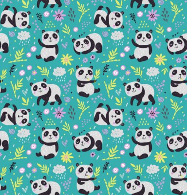 Babypanda tussen groene planten en bloemen