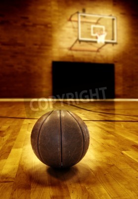 Poster Basketbal op de houten vloer van de oude basketbalveld
