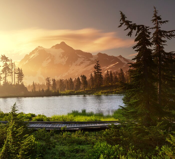 Poster Bergen en de ondergaande zon