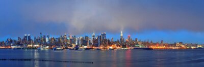 Bewolkte skyline van New York City