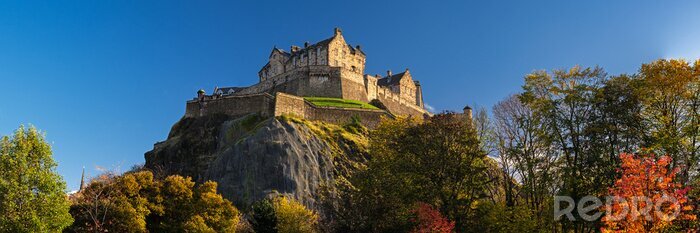 Poster Edinburgh Castle op een hoge heuvel
