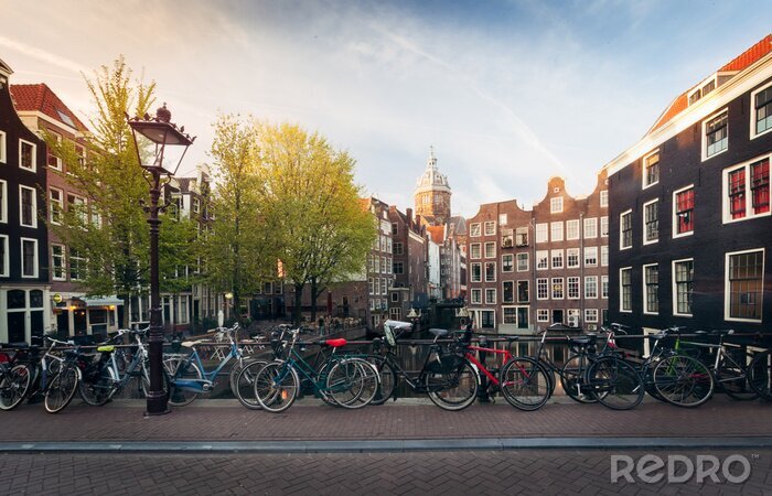 Poster Fahrräder auf dem Amsterdamer Parkplatz