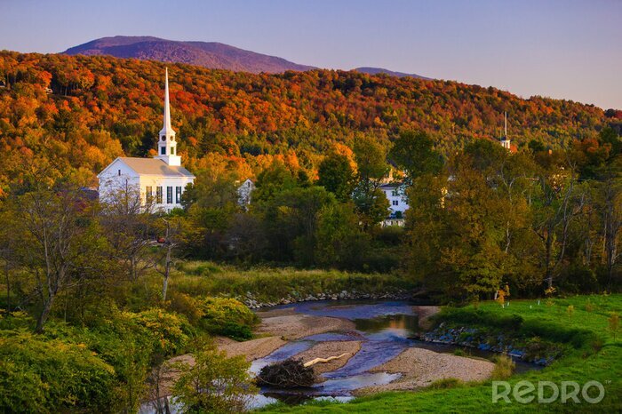 Poster Fall foliage behind a rural Vermont church