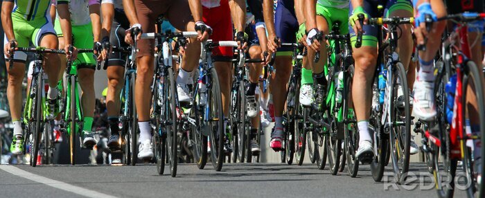 Poster Fietsers tijdens de race op fietsen