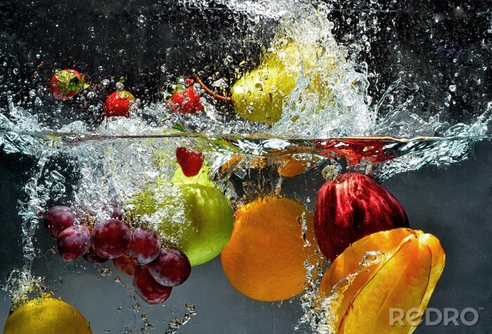 Poster Fruit in het water gegooid