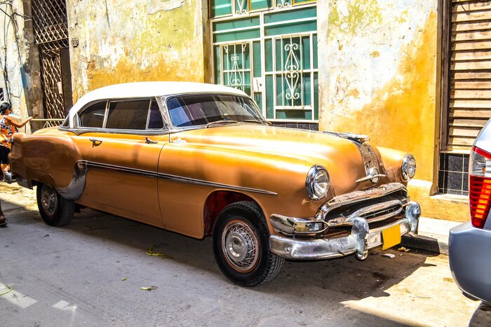Poster Gele oldtimer in Cuba