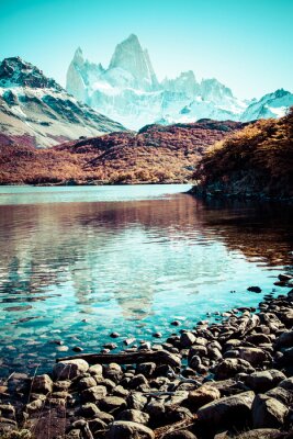 Poster Herfst landschap van de bergen in Patagonië
