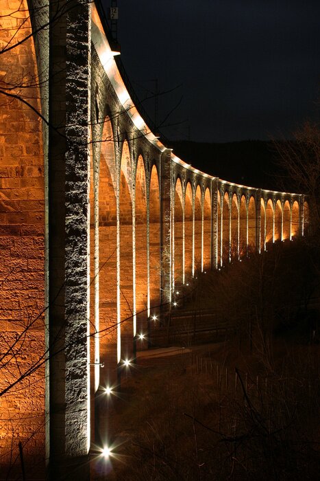 Poster Hoge brug met verlichting
