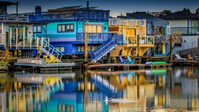 Huizen op boten in San Francisco