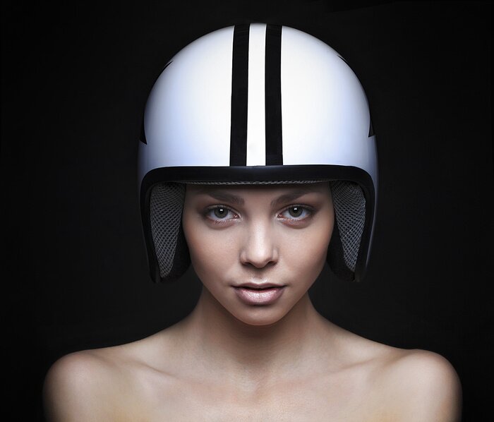 Poster jonge blanke vrouw