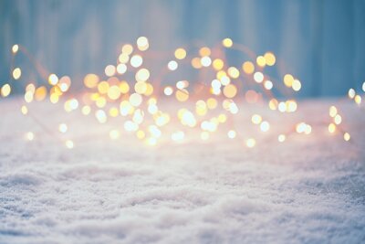 Kerstverlichting in de sneeuw