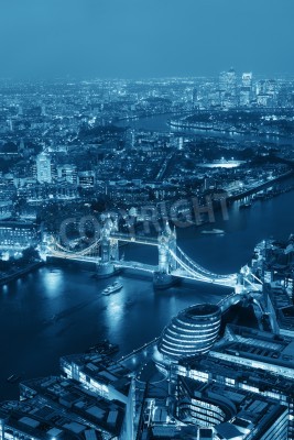 Poster Luchtfoto van Londen 's nachts