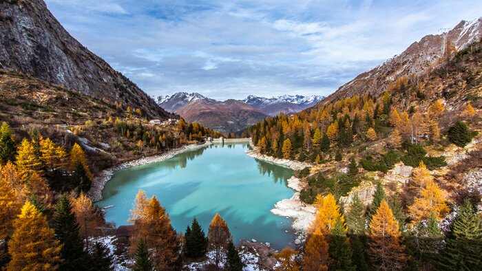 Poster Meer in de bergen in de herfst