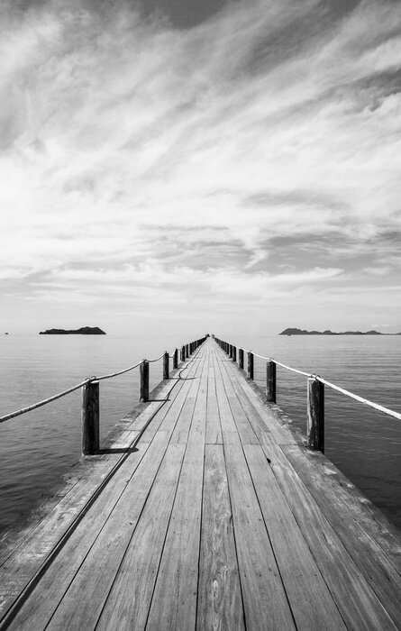 Poster Monochroom uitzicht op de pier