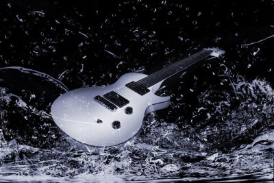 Muziek en gitaar op het water
