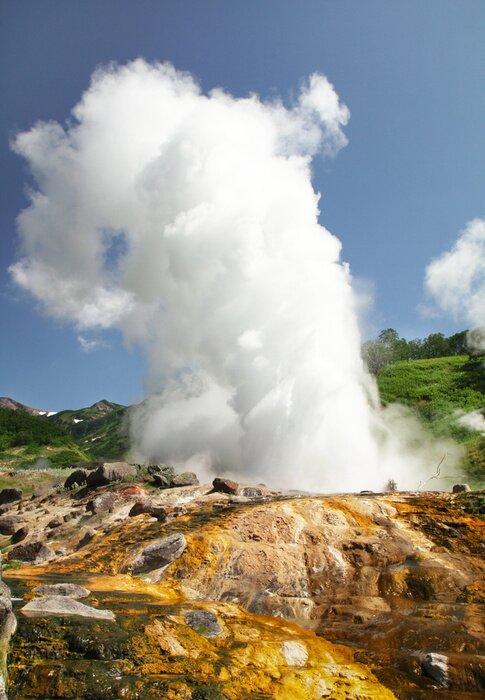 Poster Natuur en landschappen met een rokende vulkaan