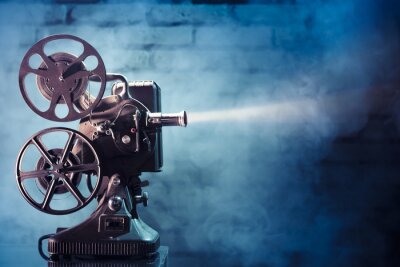 oude filmprojector met dramatische verlichting