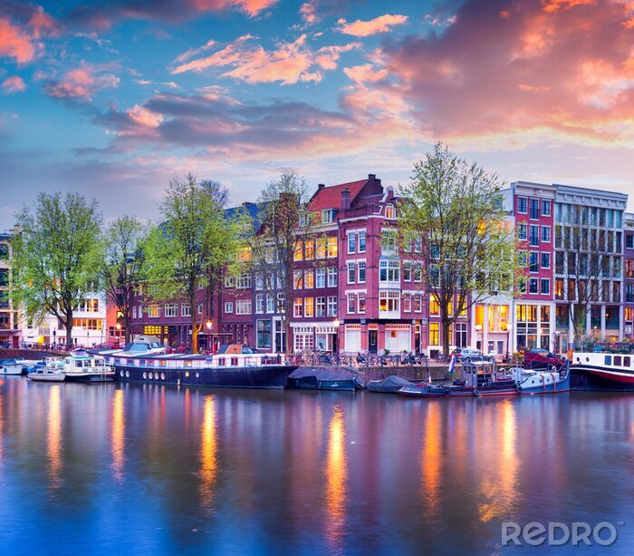 Poster Realistisches Bild der Amsterdamer Skyline