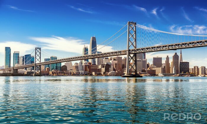 Poster San Francisco van de binnenstad en de Baaibrug van Oakland op zonnige dag