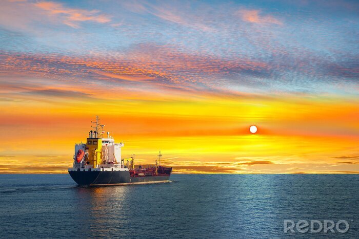 Poster Schip op zee schilderachtig landschap