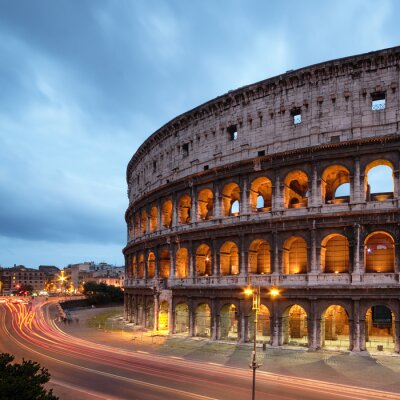 Straten en het Colosseum in Rome