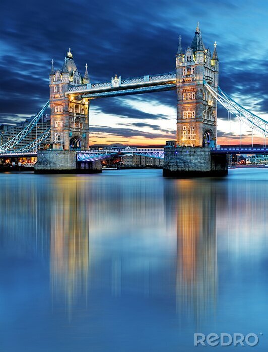 Poster Tower Bridge in Londen, UK, bij nacht