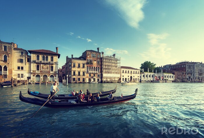 Poster Venetiaanse gondels met toeristen