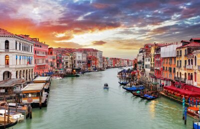 Venetië onder de ondergaande zon