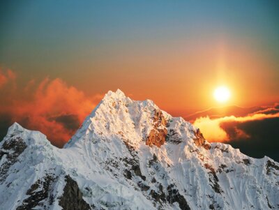 Poster Winterlandschap van bergtoppen