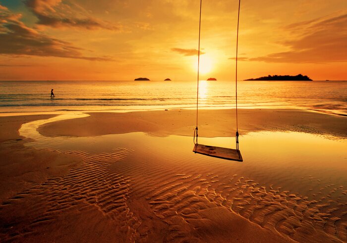 Poster Zeegezicht met een schommel