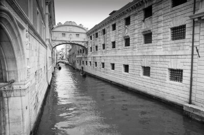 Zwart-witte Brug der Zuchten in Venetië