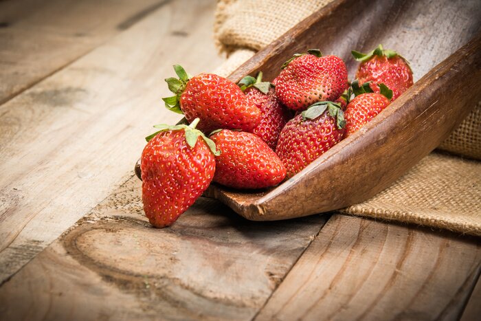 Sticker aardbei op de houten