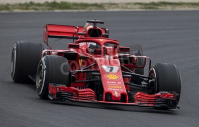Sticker BARCELONA, SPANJE - FEBRUARI 26, 2018: Kimi Raikkonen tijdens de Testdagen van de Formule 1 die viert op het circuit van Barcelona Catalunya.