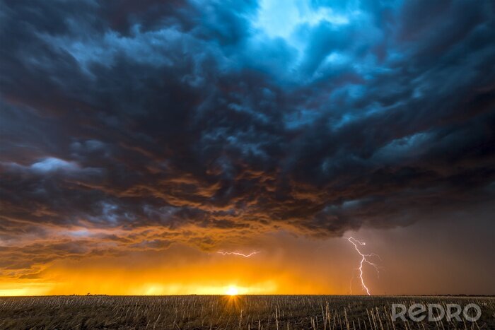 Sticker Flitsende donderwolken