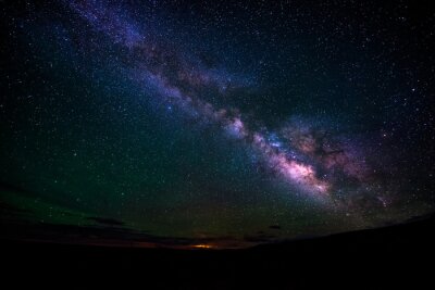 Sticker Galaxy sterrenhemel en zwart landschap