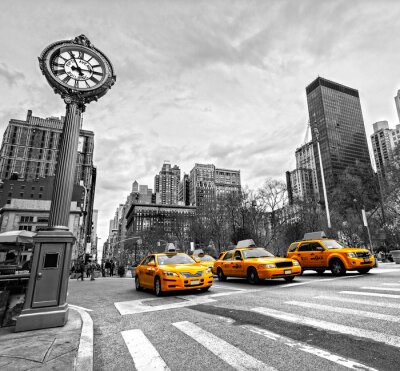 Gele taxi's bij de klok